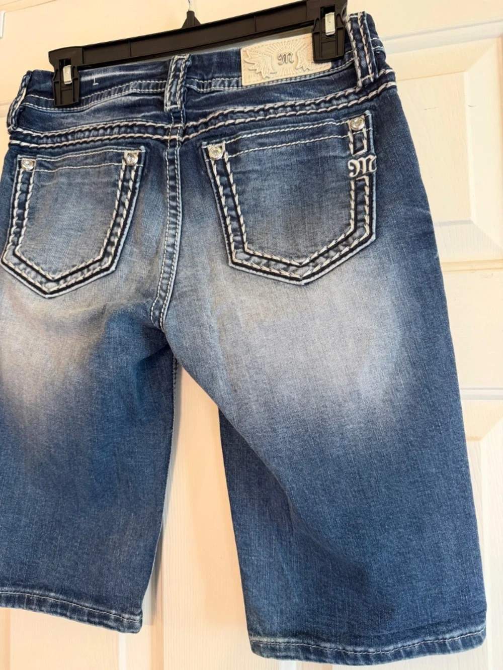Miss Me Women's Blue Denim Bermuda Rhinestone Shorts 26 Mid Rise Medium Wash EUC